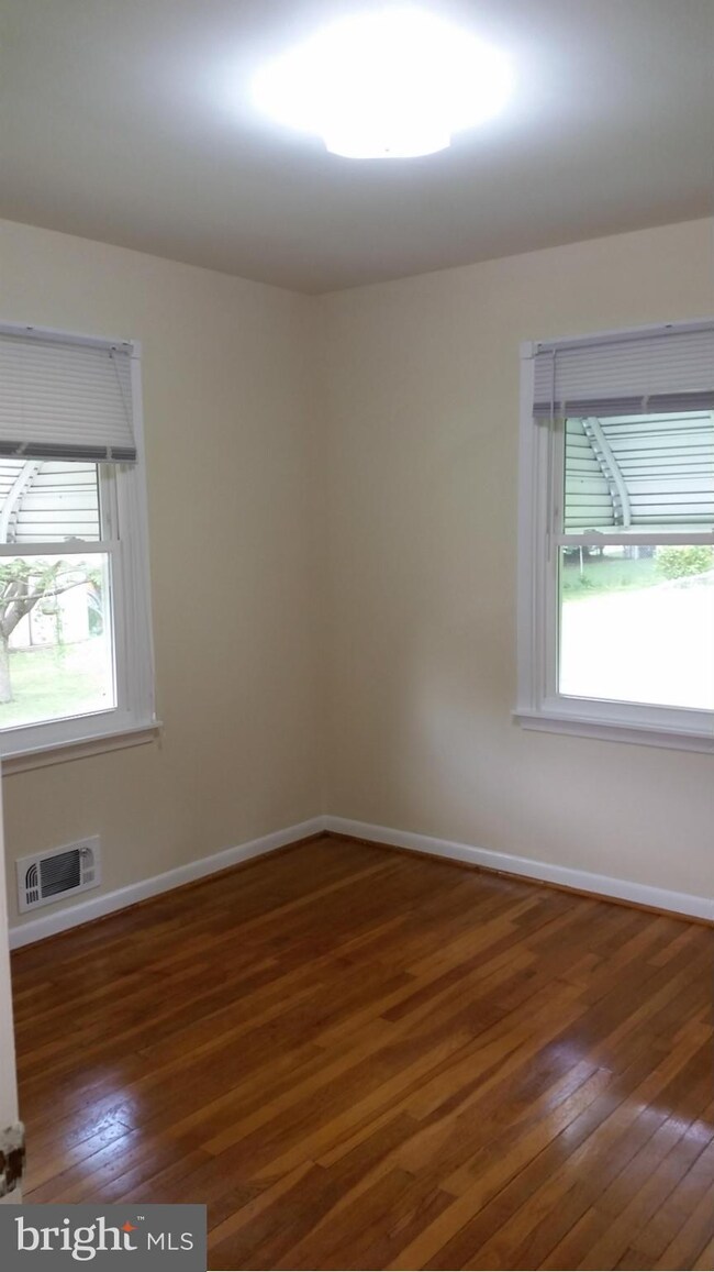 14H Delrey Ave, Baltimore, MD 21228 - photo 5