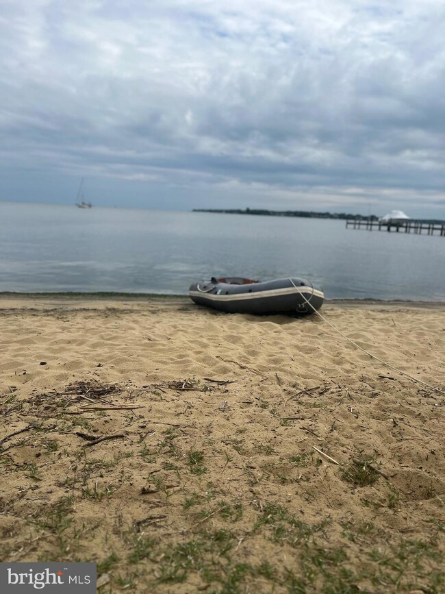 126 Spruce Ln, Annapolis, MD 21403 - photo 4