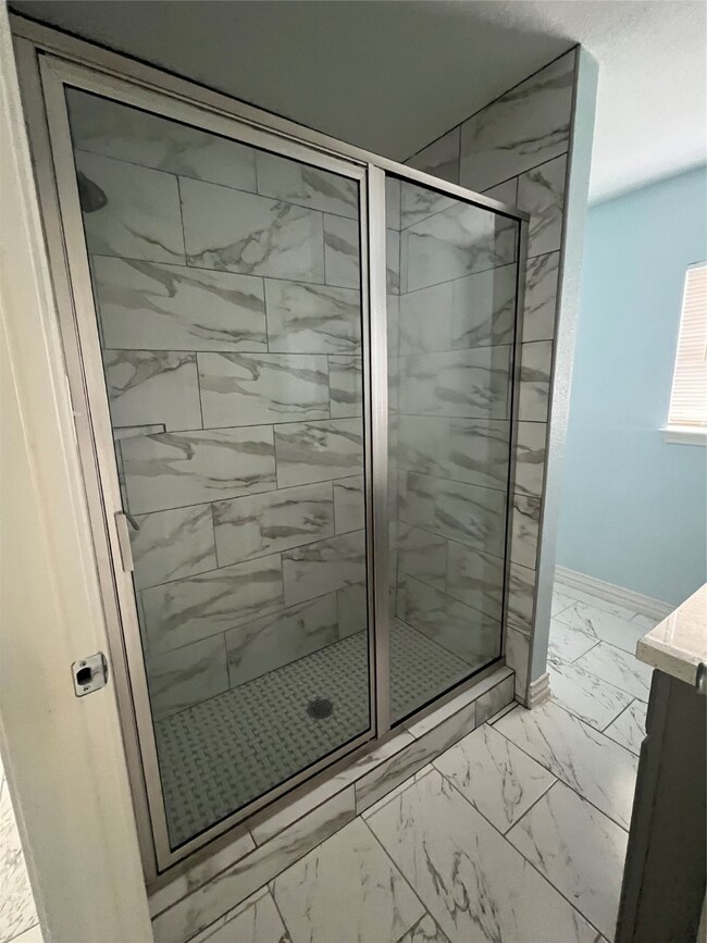 1002 Sally Anne Dr, Rosenberg, TX 77471 - photo 6