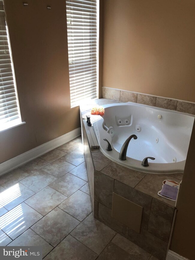 1432 N Bond St, Baltimore, MD 21213 - photo 6