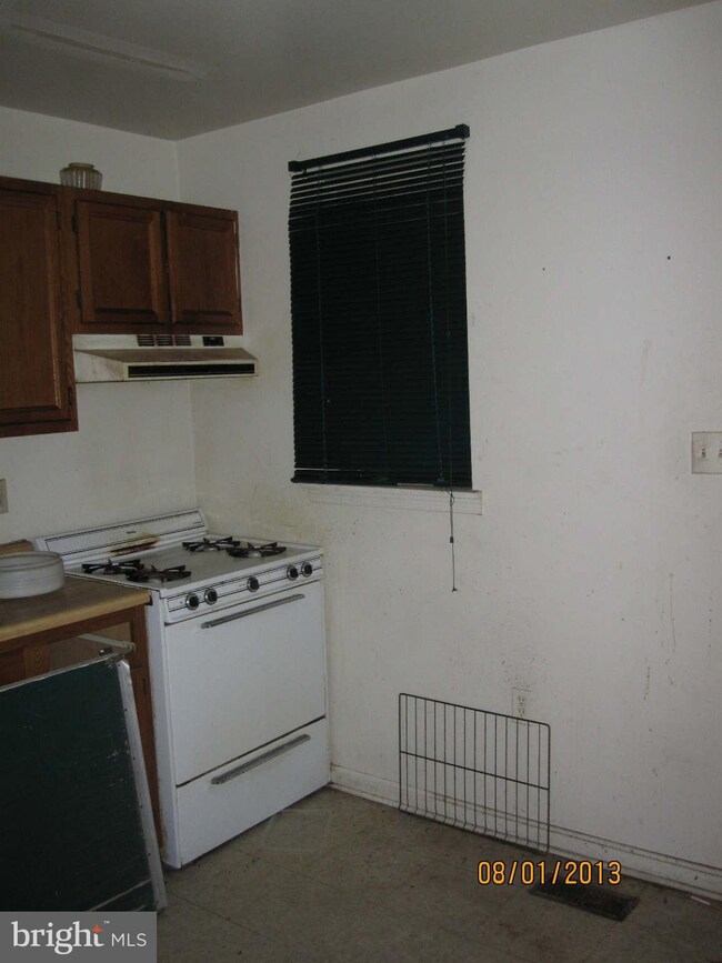 1739 N Dallas St, Baltimore, MD 21213 - photo 3