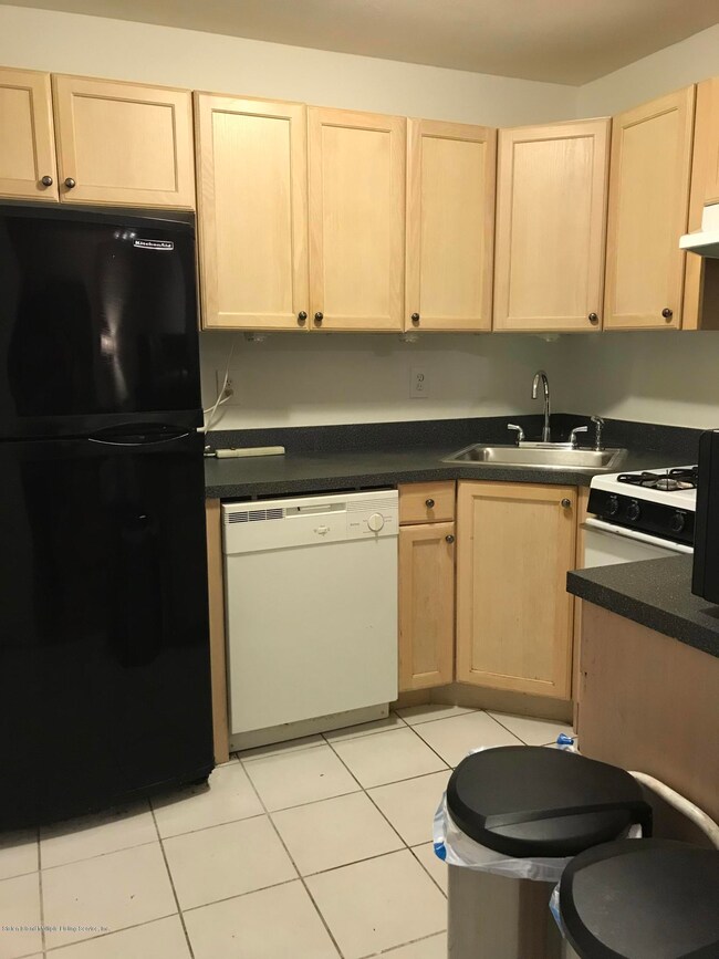 67 aspen knolls way kitchen 3