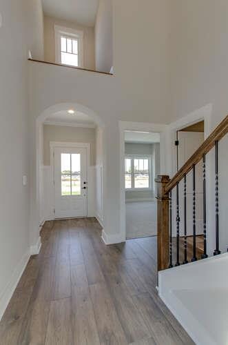 Super impressive foyer with elegant vaulted ceilings! 