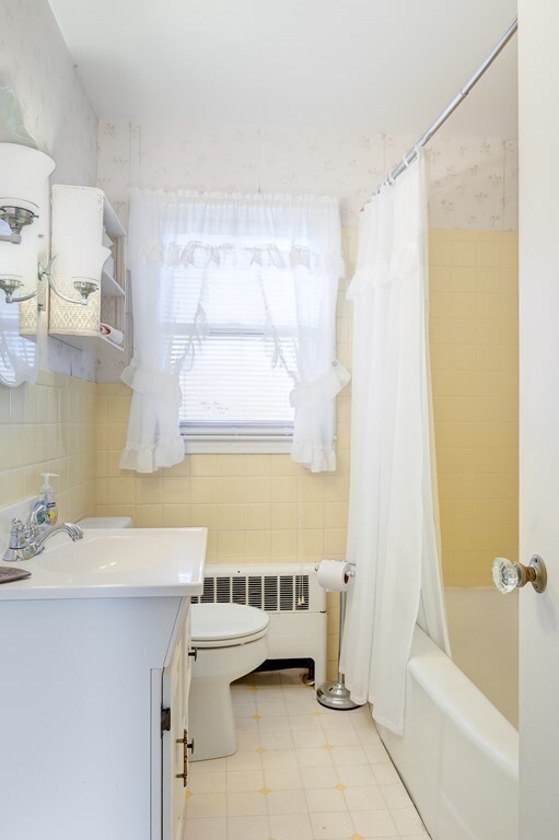 22 Thornton Rd, Worcester, MA 01606 - photo 4