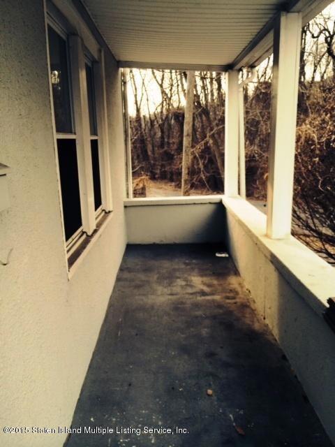 18 Saint Andrews Rd, Staten  Island, NY 10306 - photo 2
