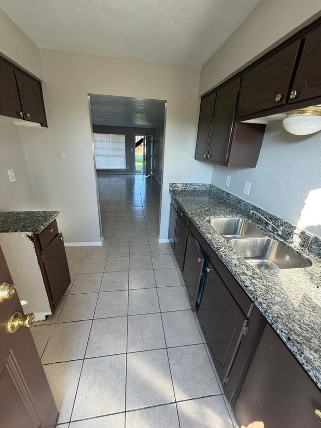 6727 Telephone Rd unit 88, Houston, TX 77061 - photo 6