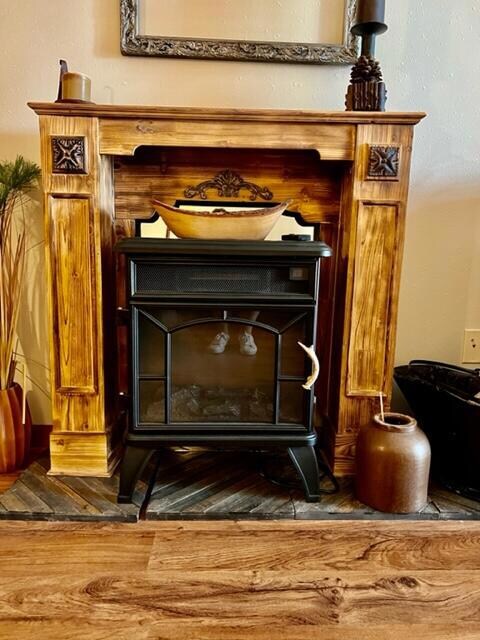 Electic fireplace/stove
