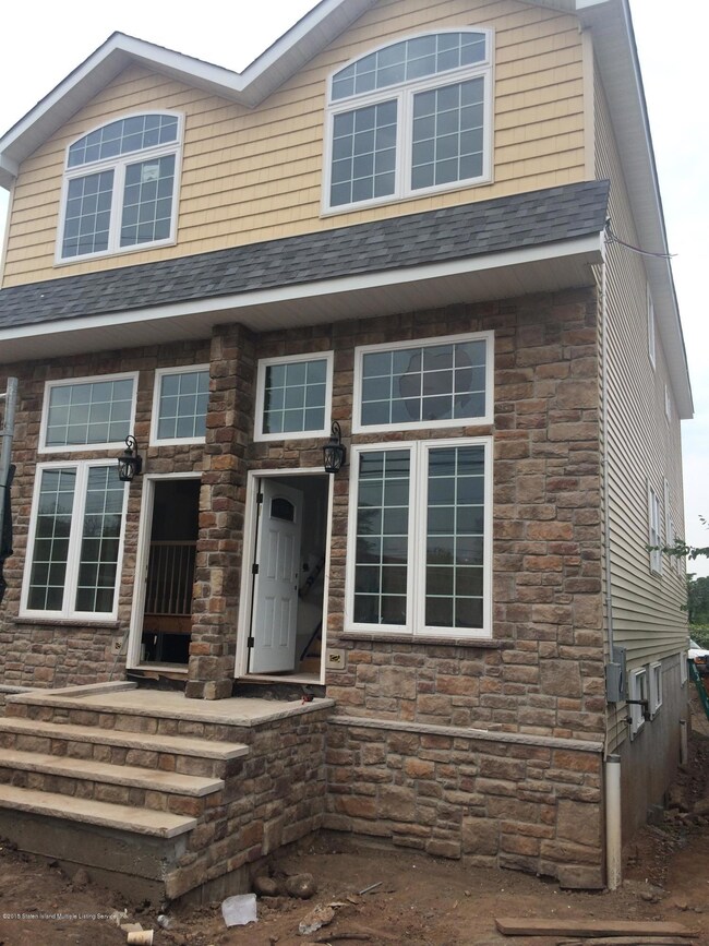 640 Liberty Ave, Staten Island, NY 10305 - photo 2