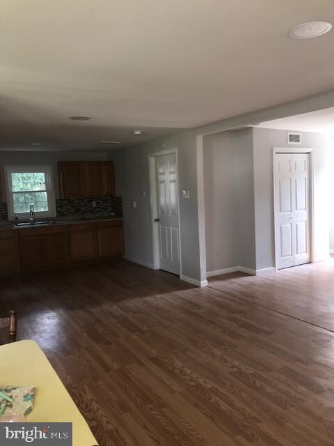 112 Nottingham Rd, Pennsville, NJ 08070 - photo 3