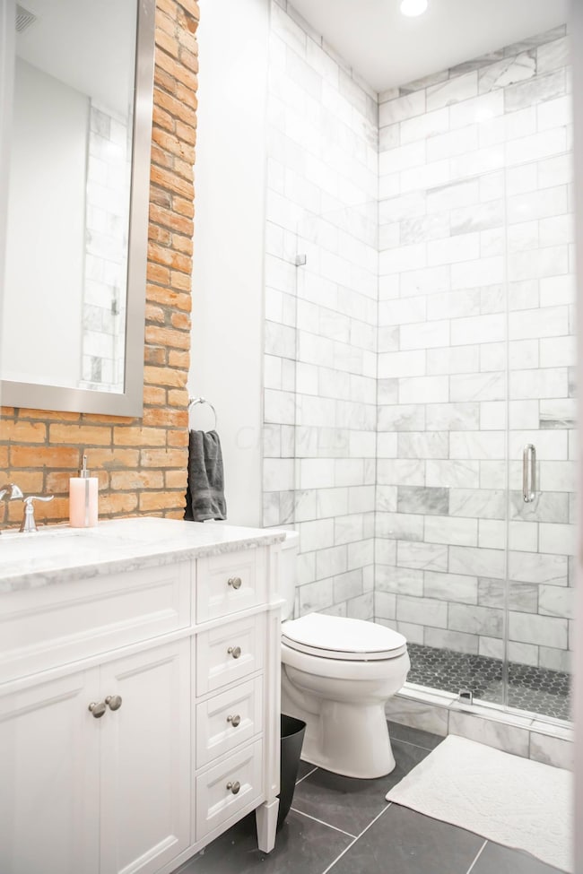 60 W Ave - Rear Apt-28
