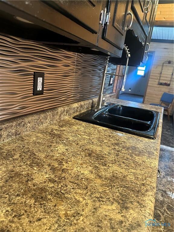 338 Edith Ave, Findlay, OH 45840 - photo 6