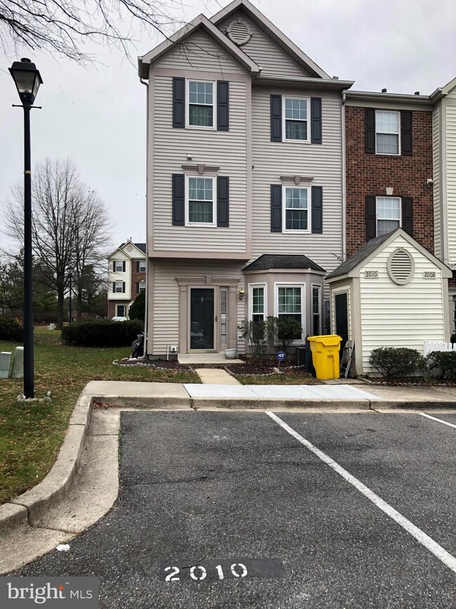 2010 Travis Point Ct, Odenton, MD 21113 - photo 4