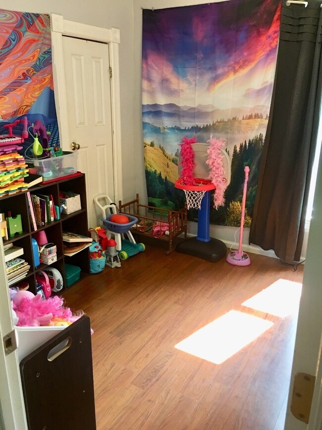 569 Ann St, Elgin, IL 60120 - photo 7