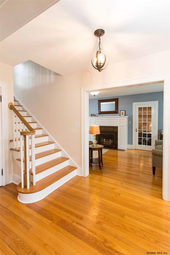 118 Washington Rd, Schenectady, NY 12302 - photo 5