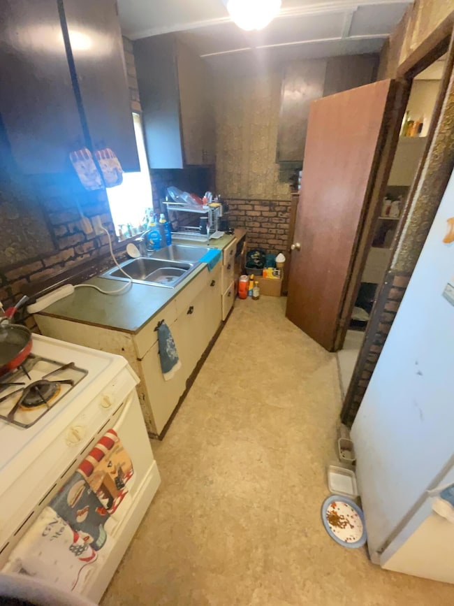 16 Laurel St, Wilkes Barre, PA 18702 - photo 6