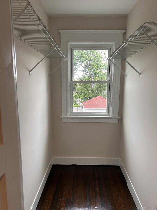 Walk in pantry