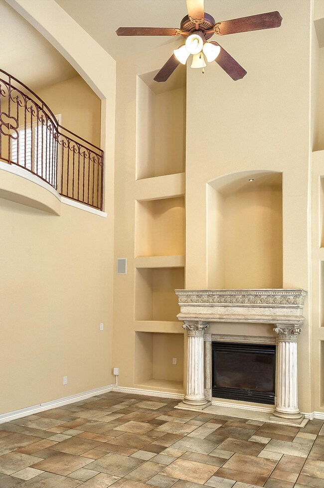 12720-Tierra-Aurora-Living-loft