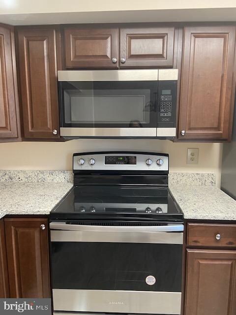 3599 Wharf Ln, Triangle, VA 22172 - photo 5