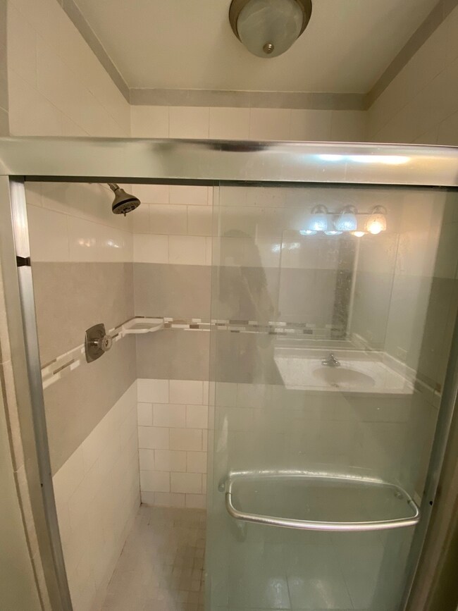 3436 Golfview Dr, Hazel Crest, IL 60429 - photo 6