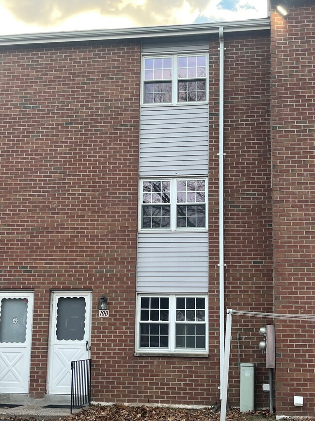79 Beths Ave unit 100, Bristol, CT 06010 - photo 4