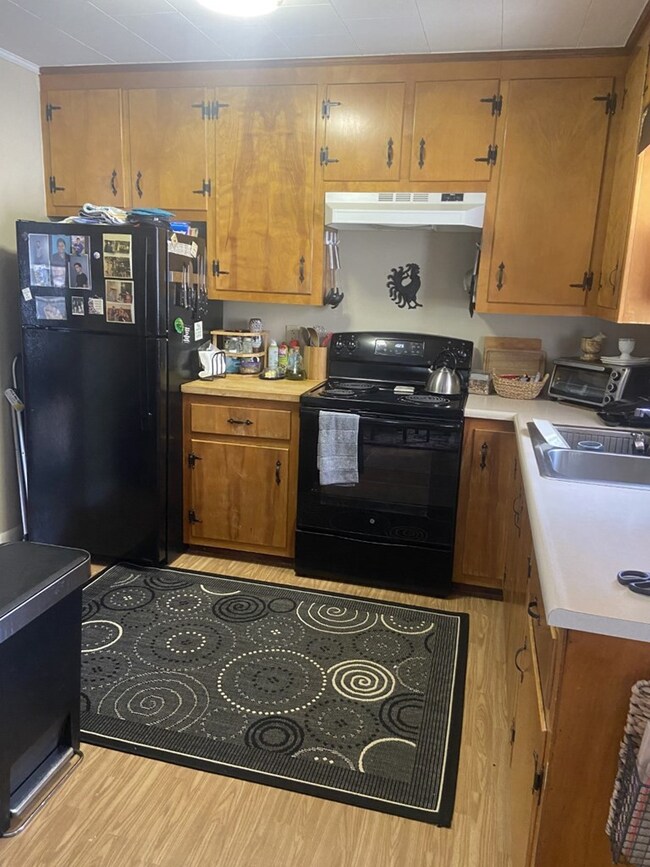 Main floor kitchen