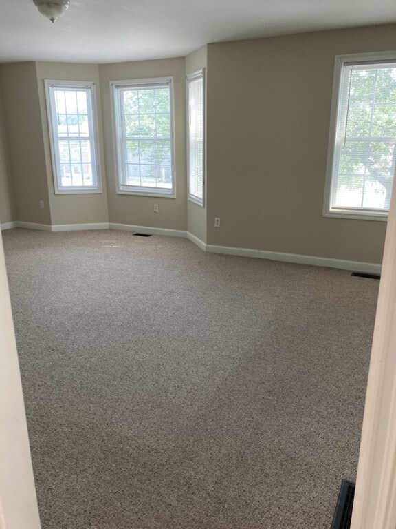 39 Grafton St unit 1, Lawrence, MA 01843 - photo 5