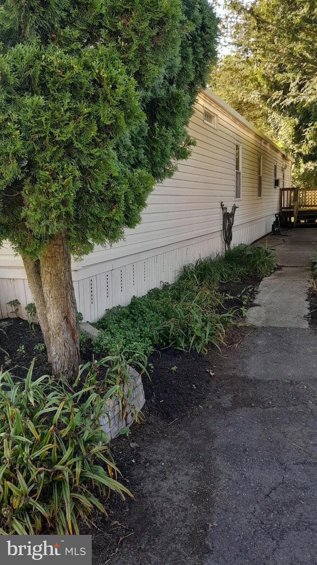 14 Red Cliff Village Ln, Upper Black Eddy, PA 18972 - photo 2