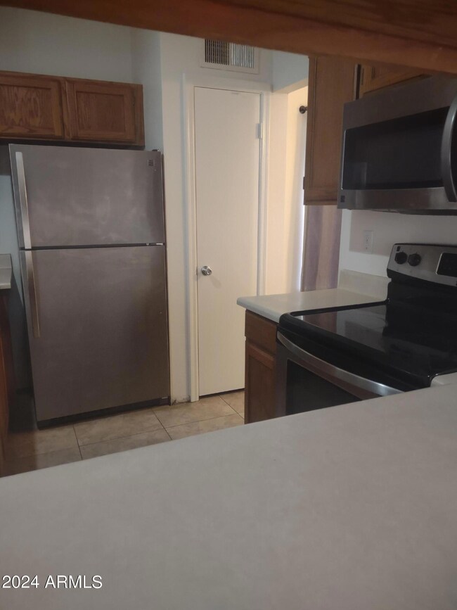 1453 E Todd Dr, Tempe, AZ 85283 - photo 7