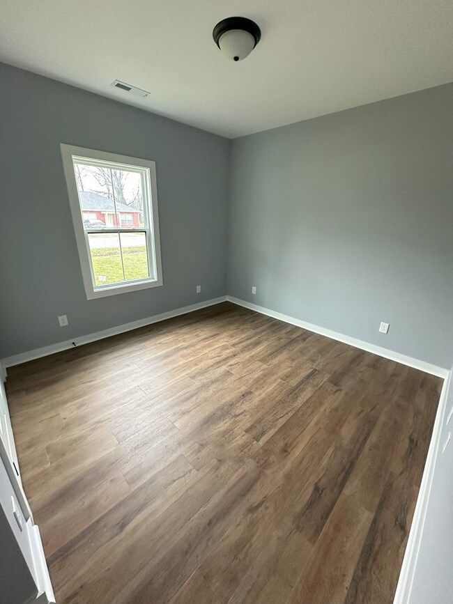 607 Colonette Dr, Hopkinsville, KY 42240 - photo 6