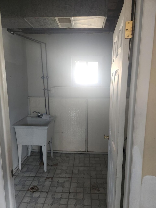 23906 Ada Ave, Warren, MI 48091 - photo 6