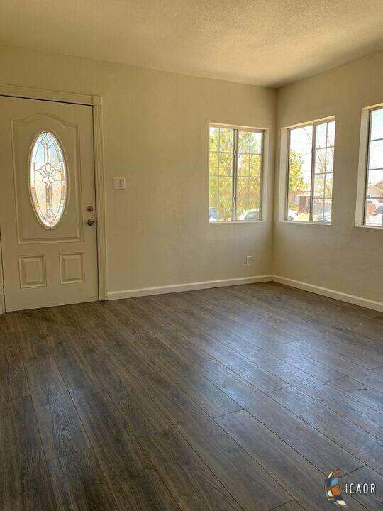 783 El Centro Ave, El Centro, CA 92243 - photo 7