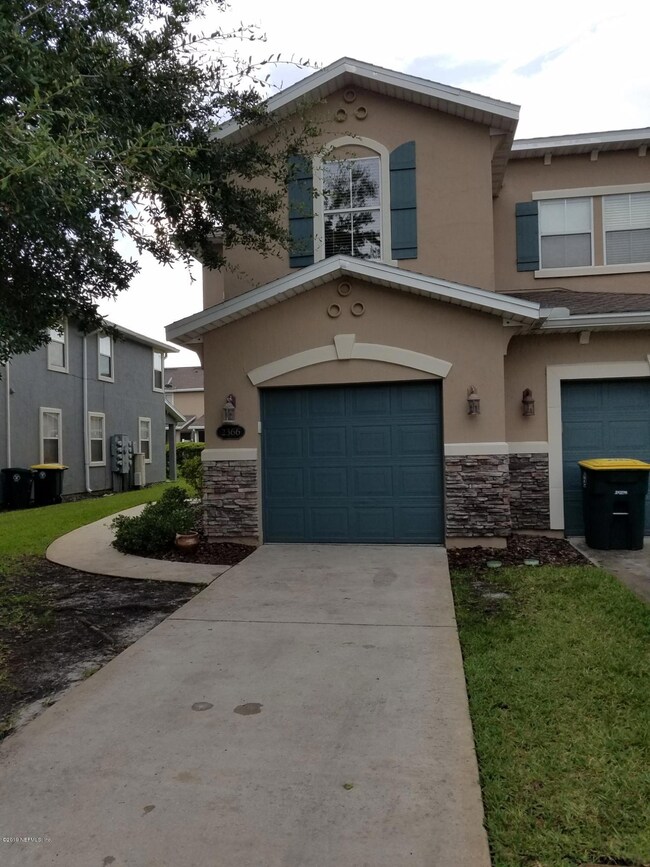 2366 Red Moon Dr, Jacksonville, FL 32216 - photo 2