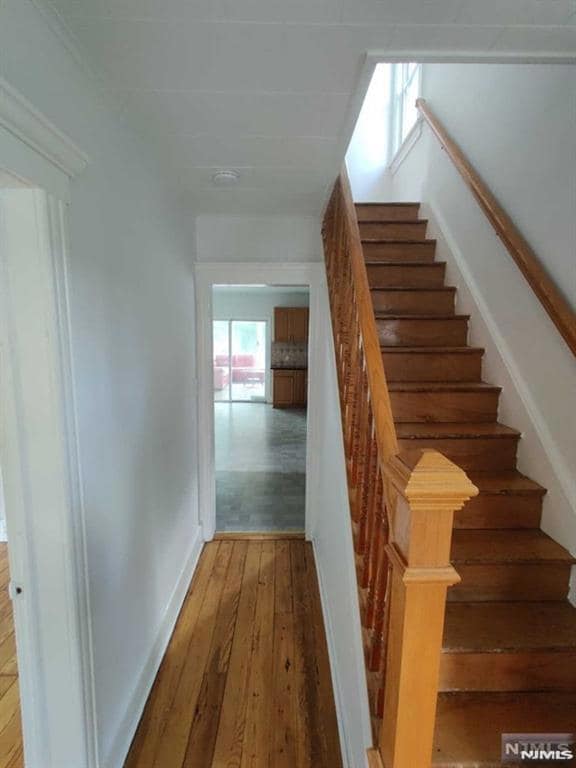 282 N Prospect Ave, Bergenfield, NJ 07621 - photo 3