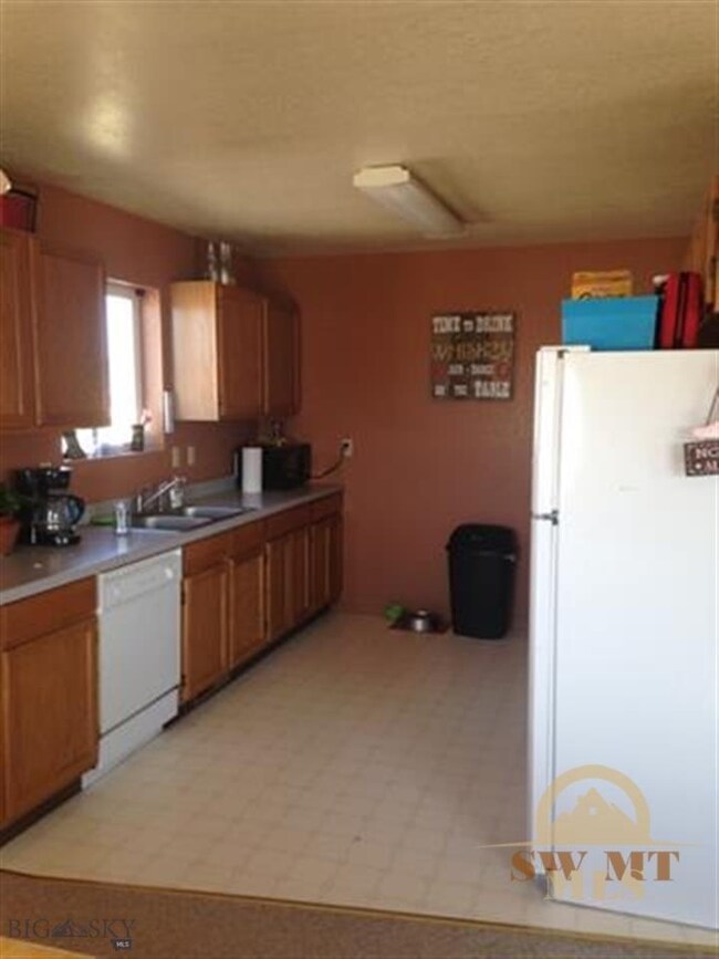 35 Darren Ln, Dillon, MT 59725 - photo 4