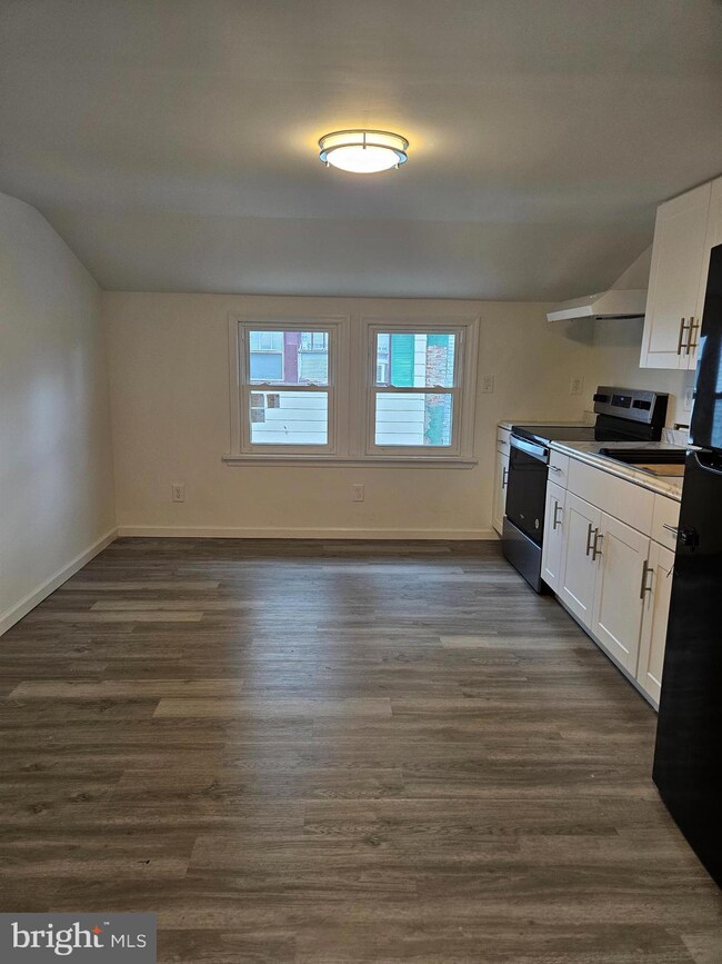 1623 2ND FLOOR S Delaware St, Paulsboro, NJ 08066 - photo 2