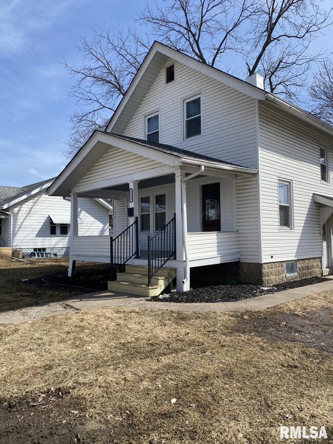 1117 E Colorado St, Davenport, IA 52803 - photo 7