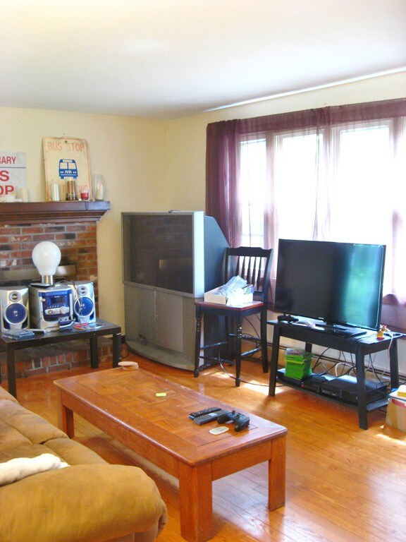 17 Curtis Place, Amherst, MA 01002 - photo 7