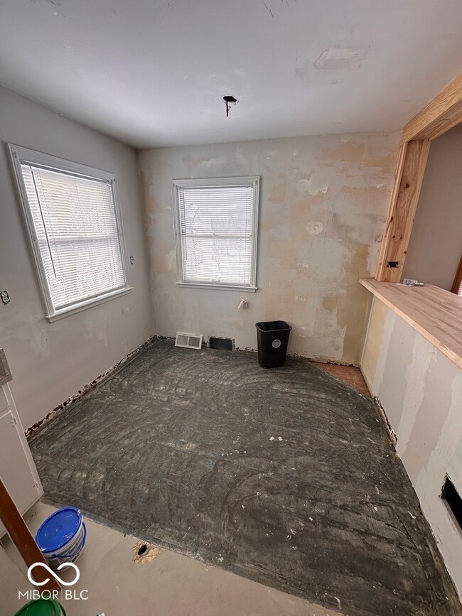 604 Walnut St, Anderson, IN 46012 - photo 6