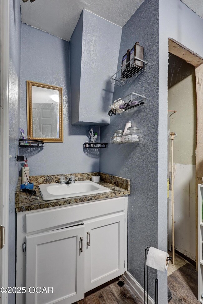 702 Joplin St, Sarcoxie, MO 64862 - photo 5