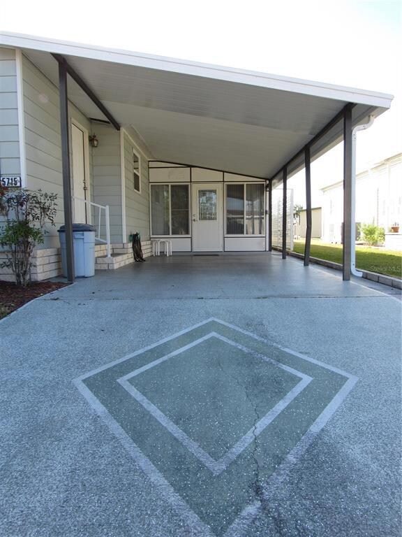 5715 Apache St, Zephyrhills, FL 33542 - photo 3