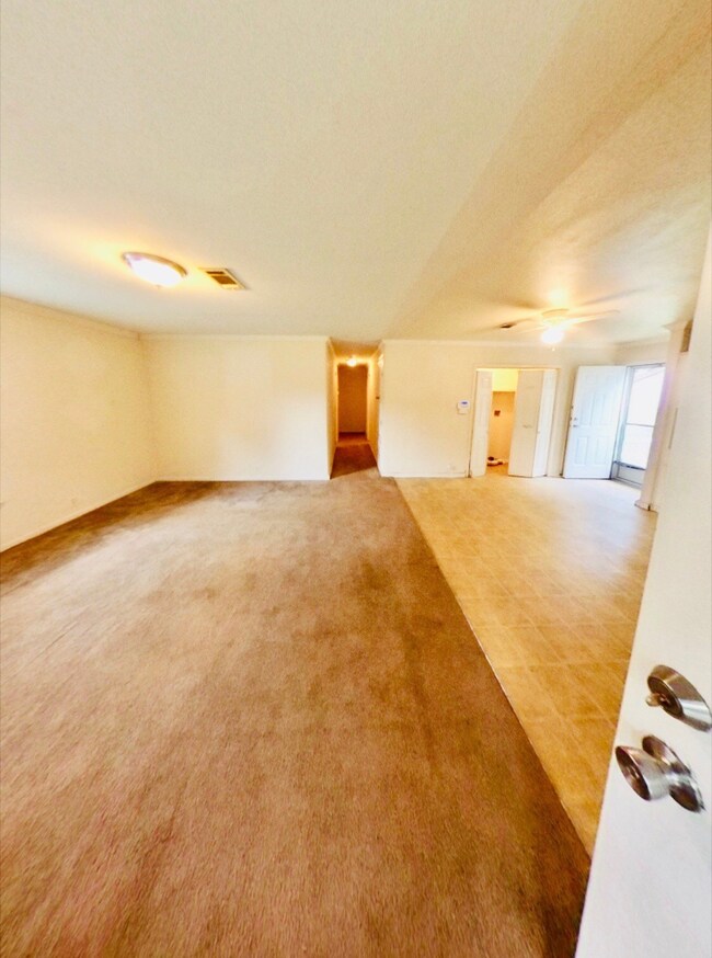 7120 W Knoll St, Houston, TX 77028 - photo 3