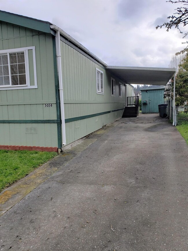 Exterior 1