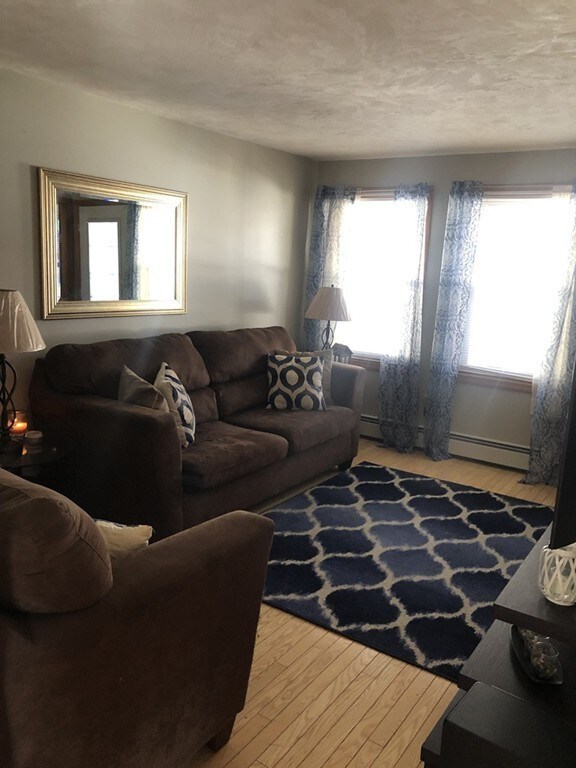 84 10th St unit 7, Lowell, MA 01850 - photo 4