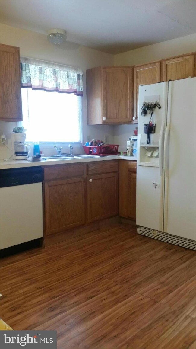 2518 Oak Cir, Ruther Glen, VA 22546 - photo 4