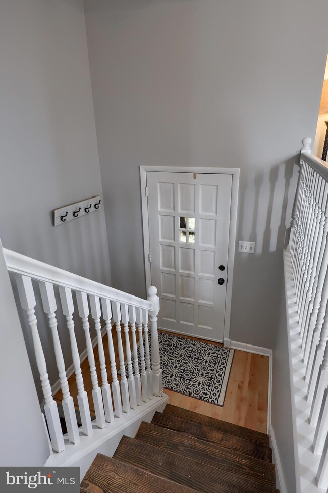 445 Florin Ave, Mount Joy, PA 17552 - photo 3