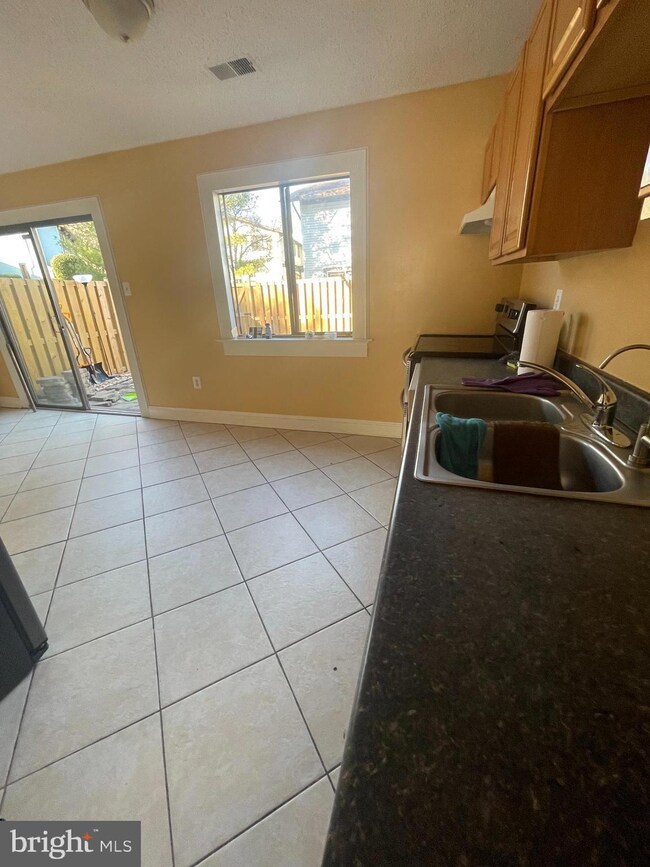 2532 Fox Ridge Ct unit 48, Woodbridge, VA 22192 - photo 6