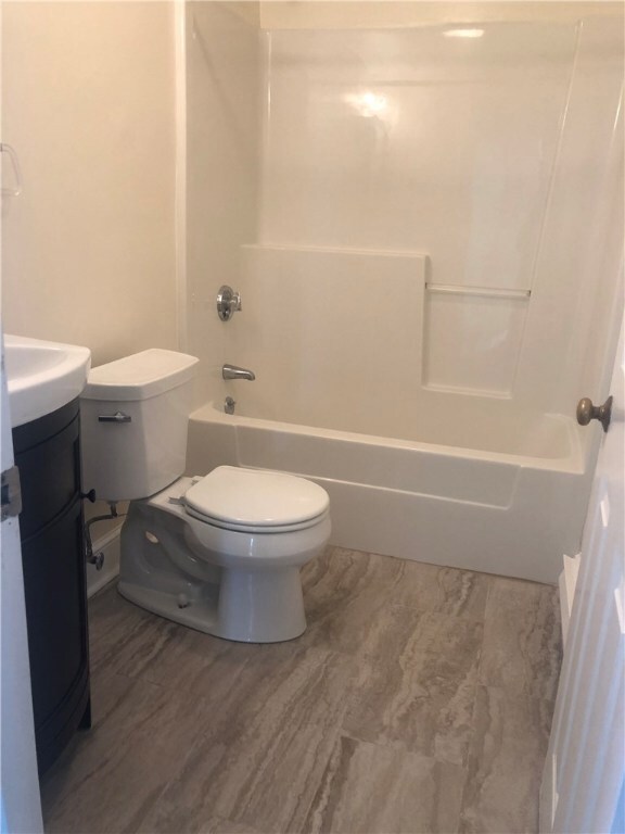 66 Continental Dr unit A, Middletown, RI 02842 - photo 2