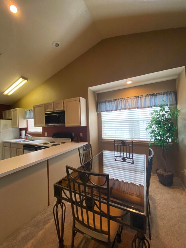 6 Woodpecker Ln unit 5, Branson, MO 65616 - photo 3