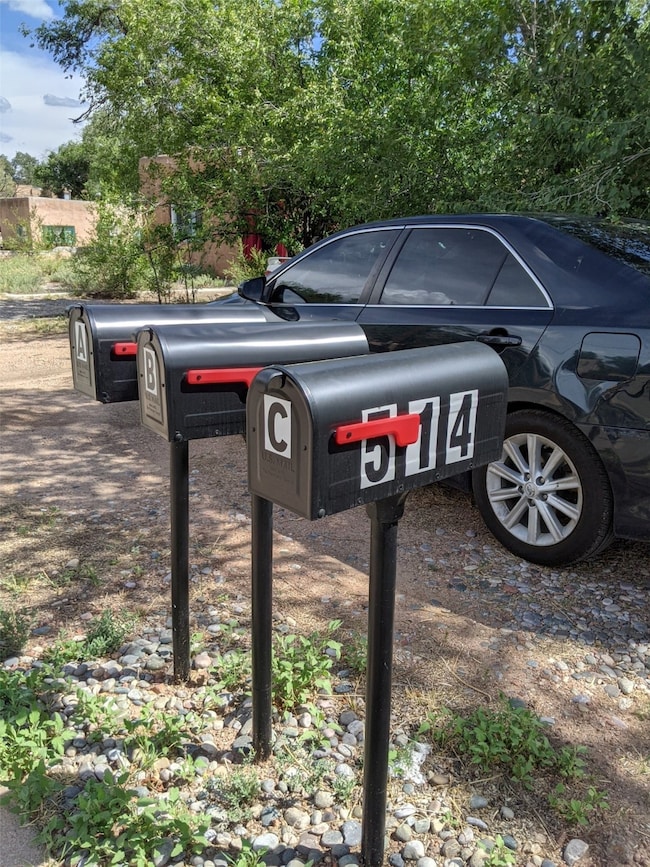 514 Rio Grande Ave, Santa Fe, NM 87501 - photo 2