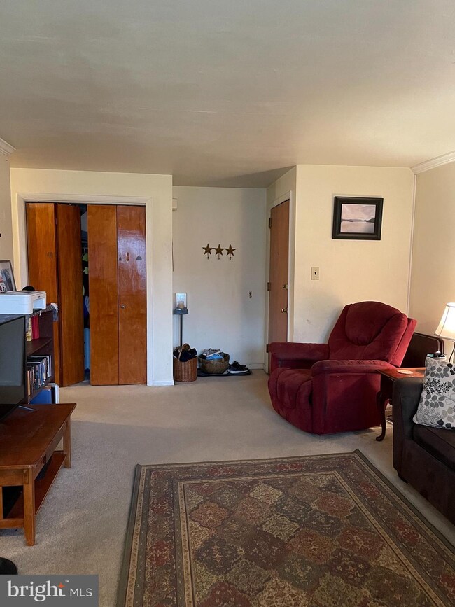 204 D Warwick Rd unit D, Stratford, NJ 08084 - photo 4